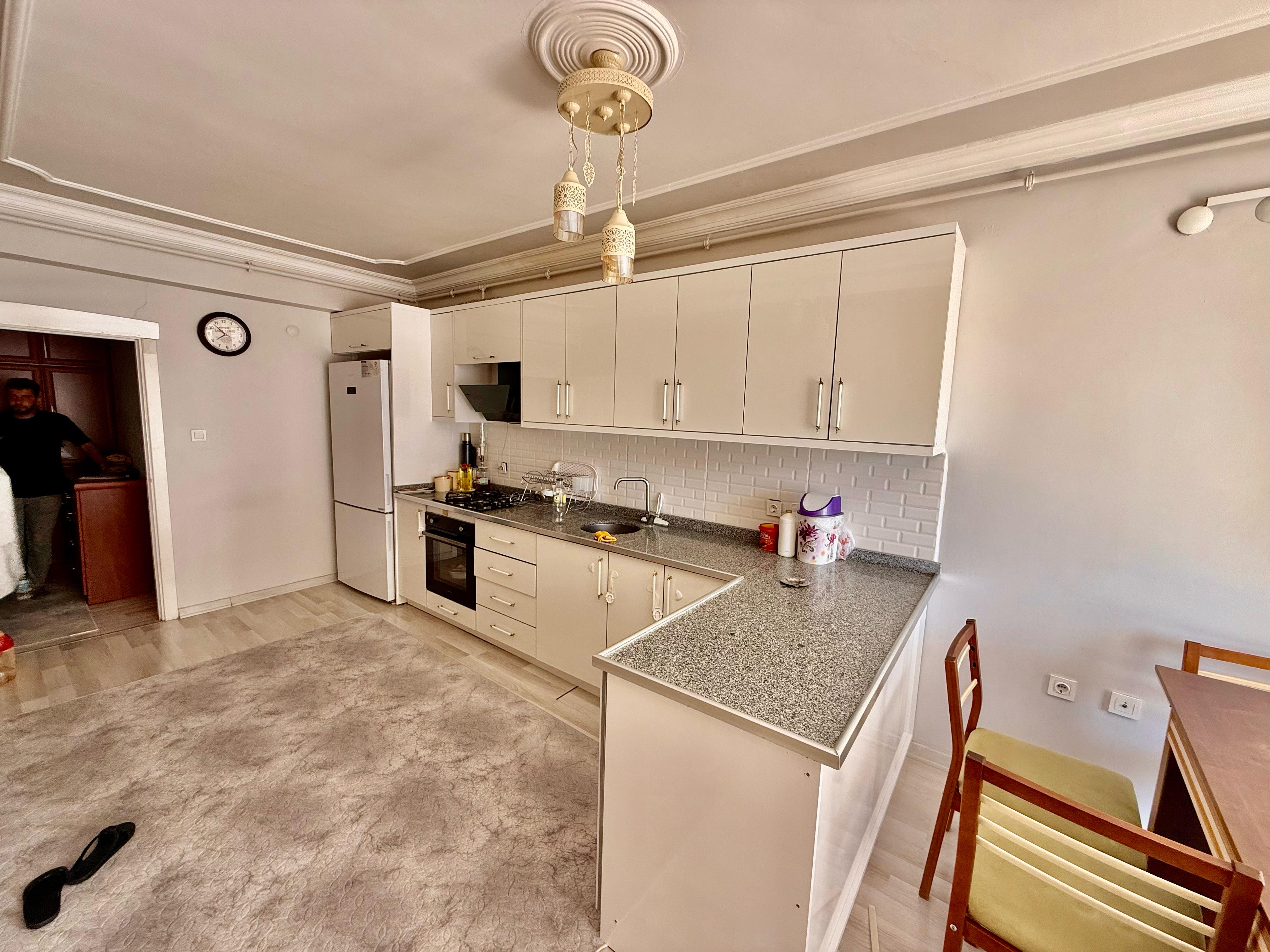 KENT MEYDANI CİVARI SATILIK MASRAFSIZ SATILIK 4+1 DAİRE
