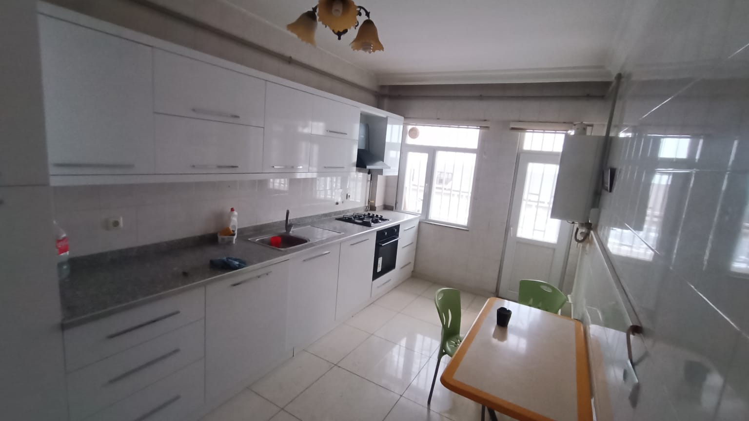OFİS SANAT SOKAĞINDA SATILIK GENİŞ 3+1 DAİRE