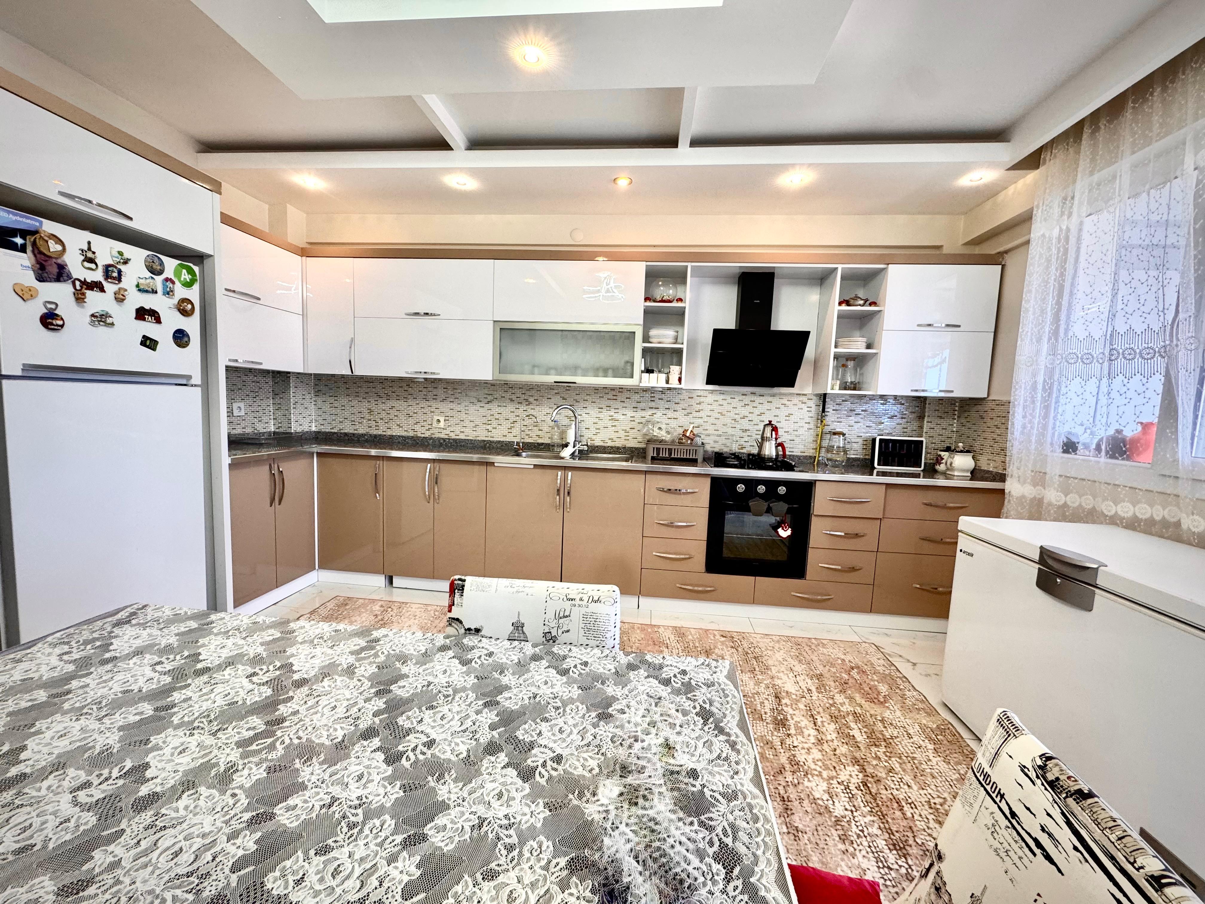 BAĞCILARIN EN ÖZEL KONUMUNDA HAVUZLU LÜX SİTEDE SATILIK 3+1 DAİRE FIRSATI!!!  