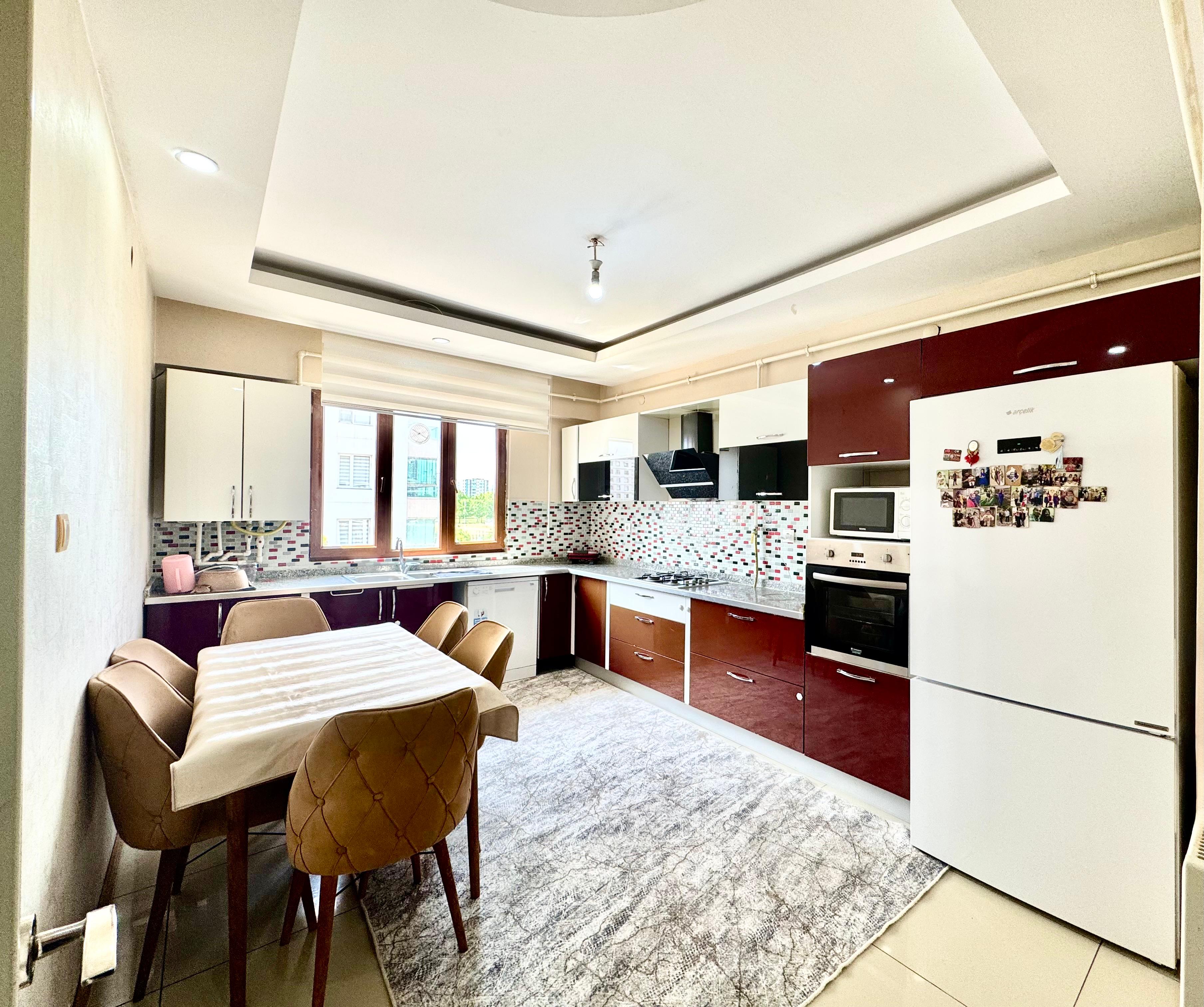 BAĞCILARIN EN GÜZEL KONUMUNDA SATILIK 4+1 DAİRE!