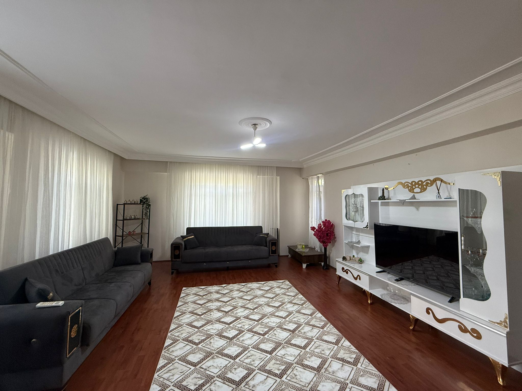 MEDYA MAHALLESİ TEKEL KAVŞAĞI CİVARI SATILIK 3+1 FIRSAT DAİRE