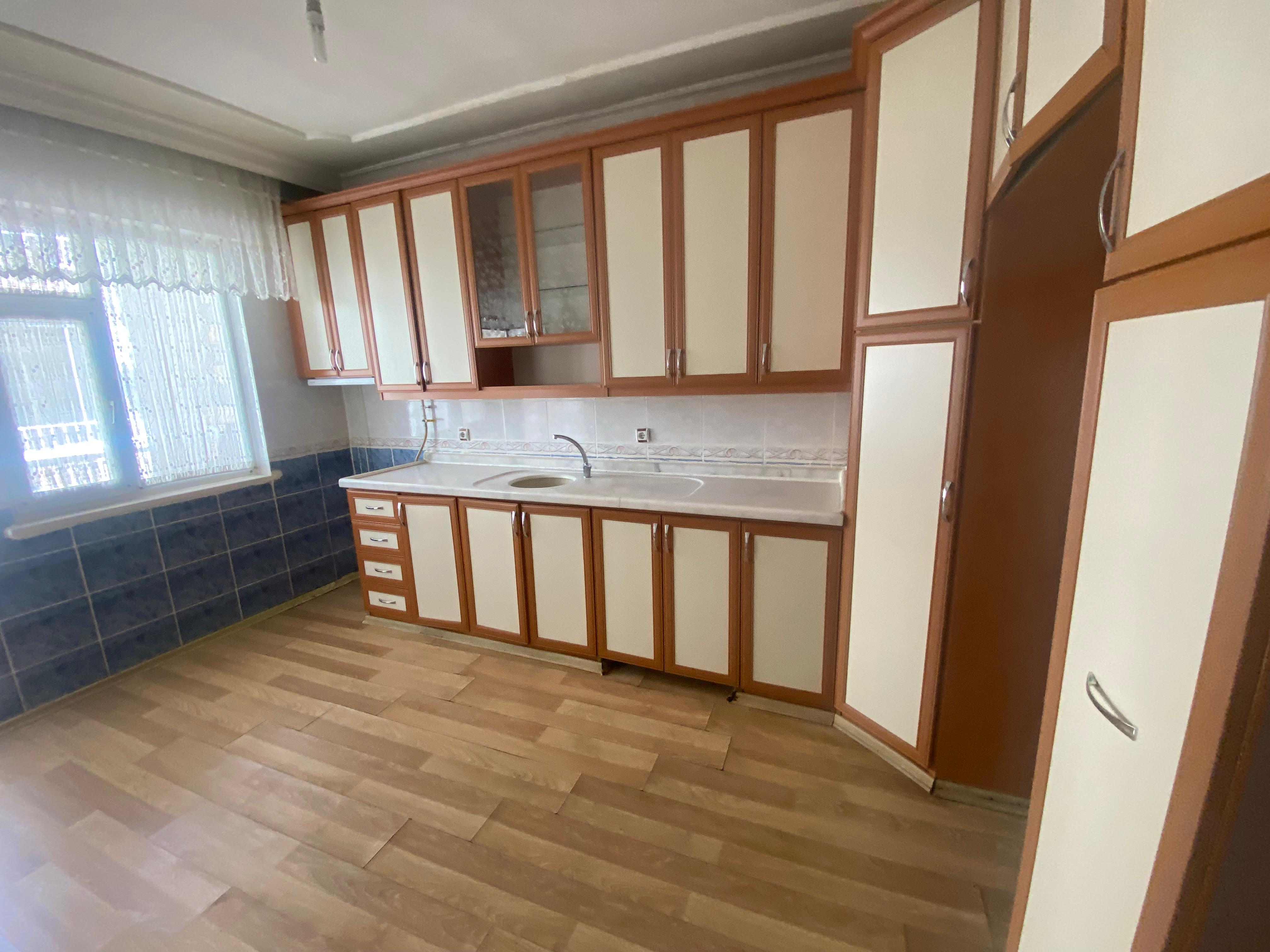 CEYLAN AVM KARŞISI URFA YOLUNDA  SATILIK 3+1 DAİRE