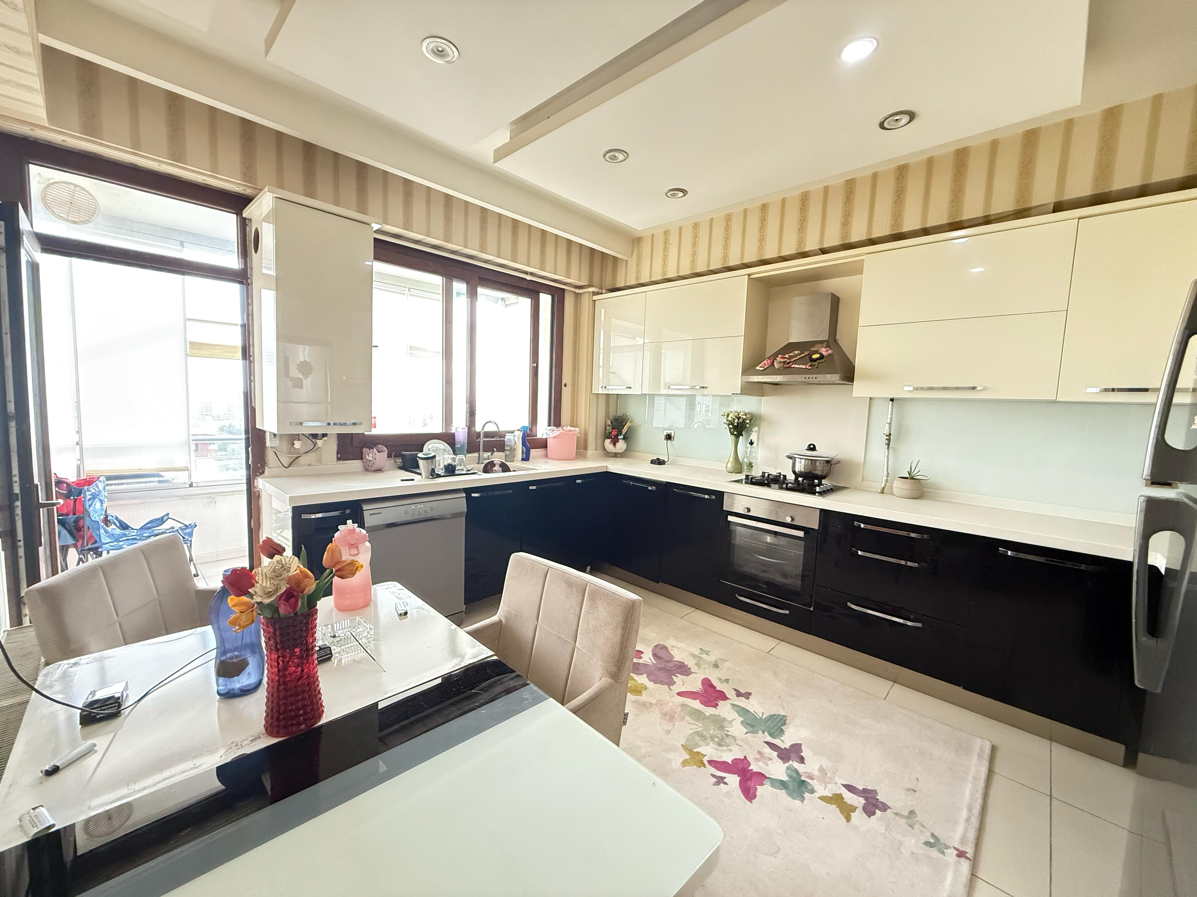 75 CADDE ÜZERİ MADO YANI 4+1 SATILIK LÜX DAİRE..!