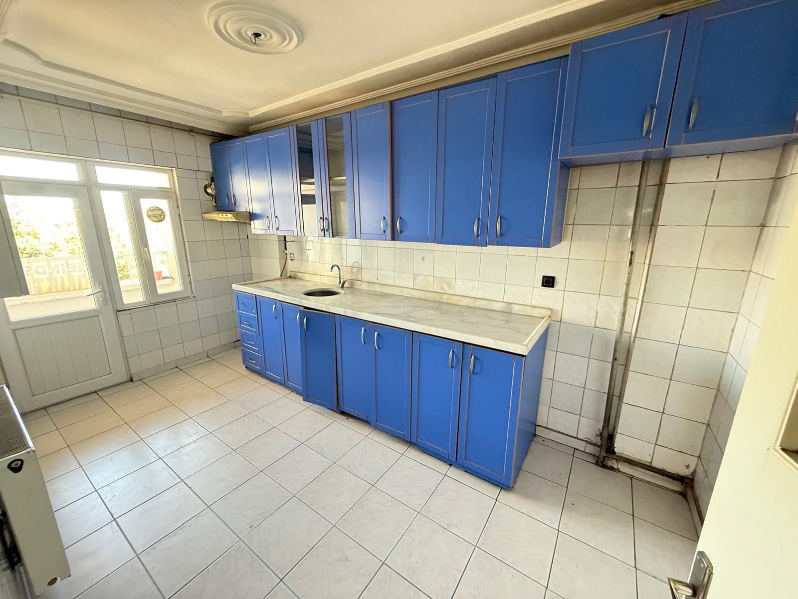 DİCLEKENT ÇARMAR MARKET YANI 3+1 BOŞ OTURMAYA HAZIR SATILIK FIRSAT  DAİRE..!