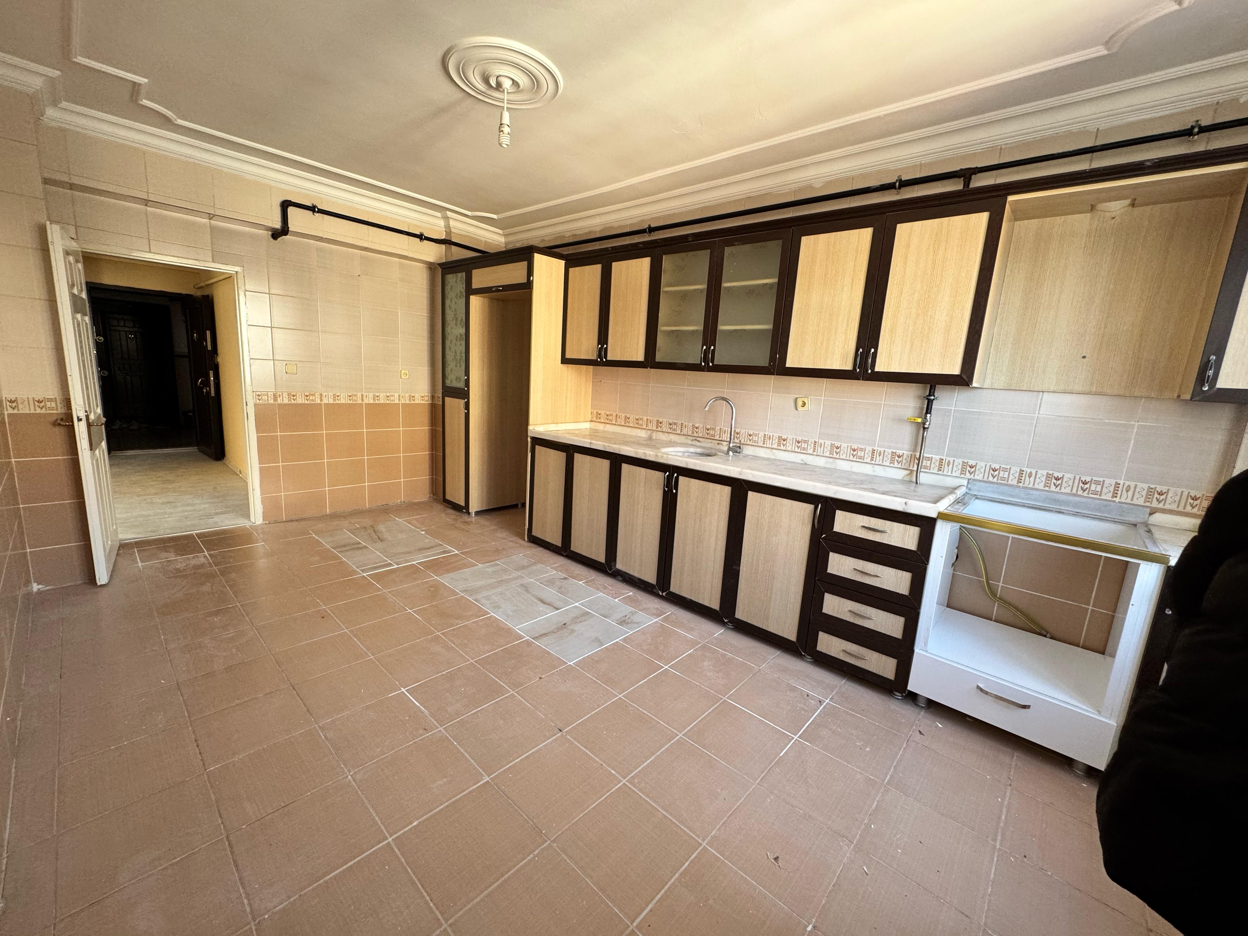 METROPOL DE 3+1  KİRALIK DAİRE