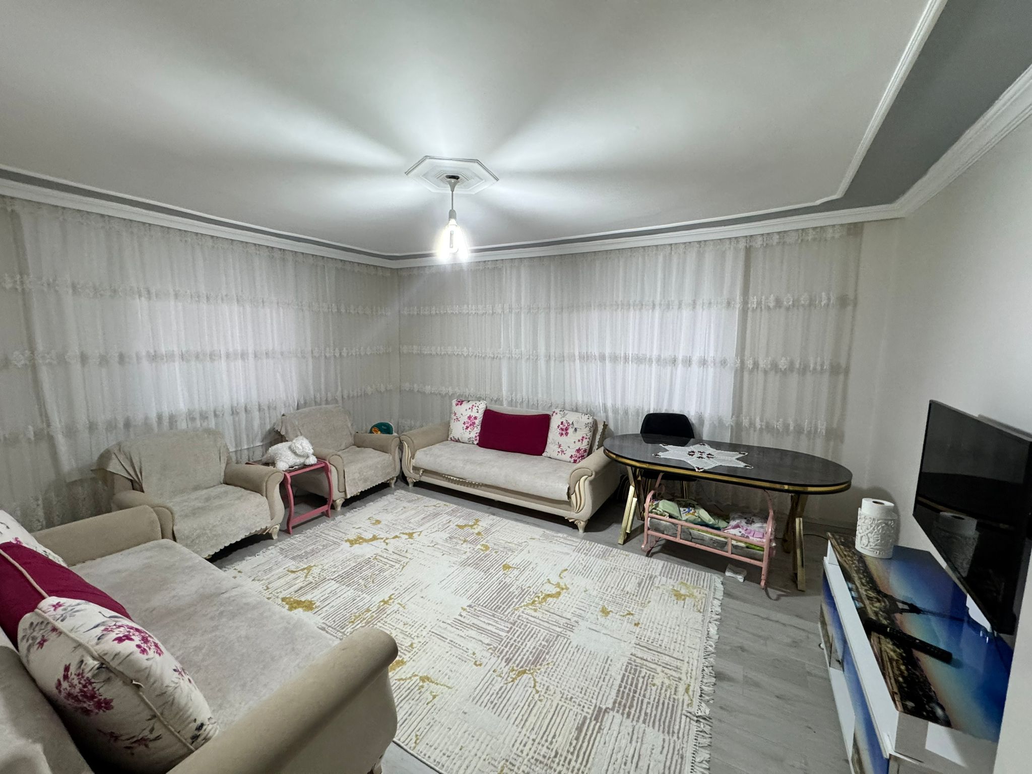 BAĞLAR SAKARYA CADDESİ DUBAİ TAKI FUARI YANI SATILIK 2+1 TERASLI DOĞALGAZLI ASANSÖRLÜ  DAİR