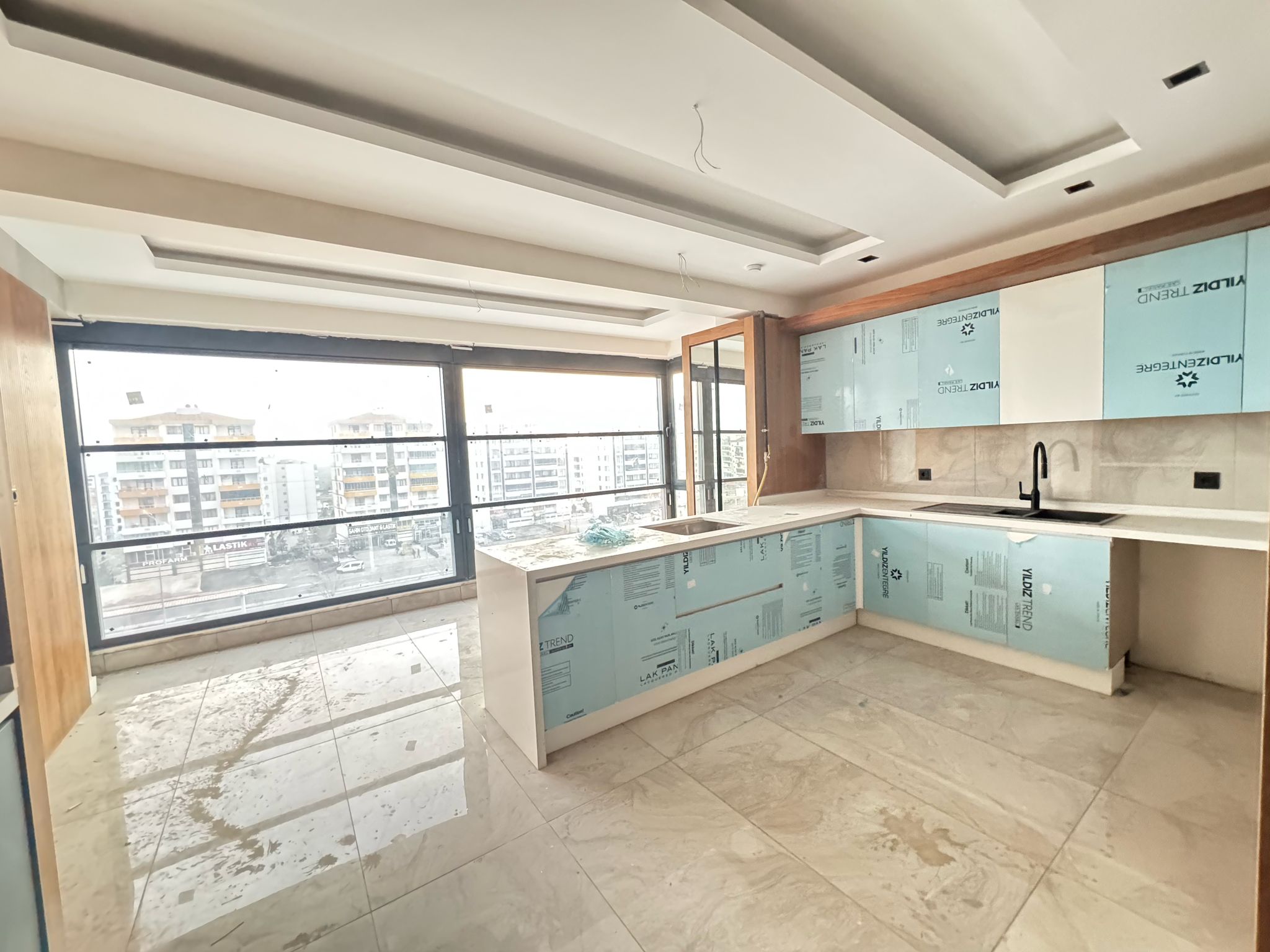 OTOGAR ARKASI URFA YOLU UZERINDE KAYAPINARDA FIRSAT ULTRA LUX 3.5+1 SIFIR DAIRE!!!