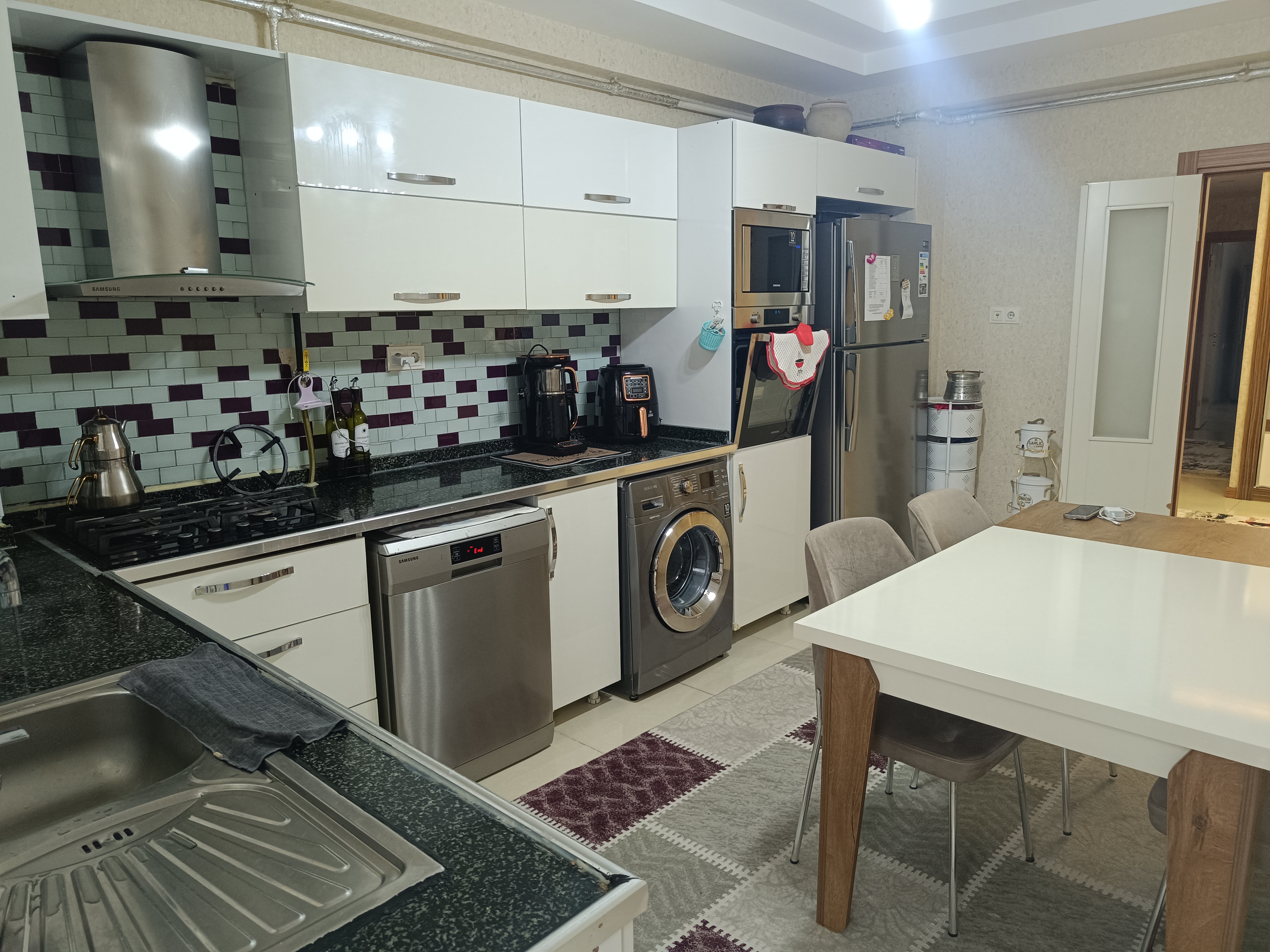 BAĞCILARIN EN GÖZDE YERİNDE SATILIK 4+1 LÜKS DAİRE