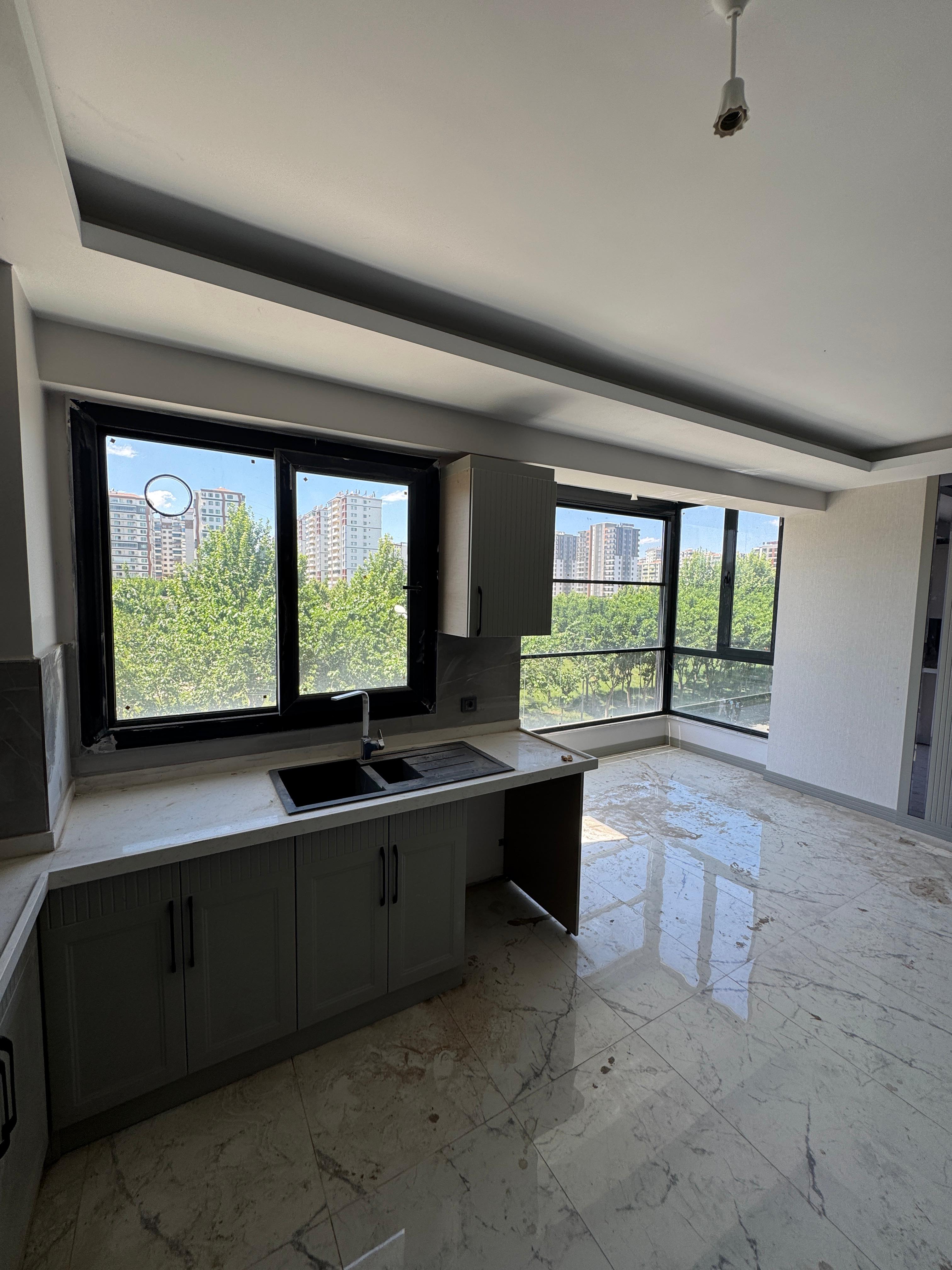  KILIÇ YAPIDAN 3,5+1 SATILIK DAİRE..!