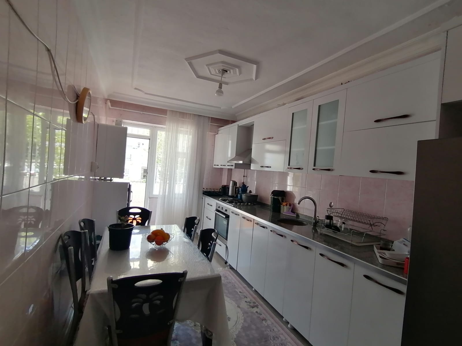 GAZİLERDE VEHBİ KOÇ İLKOKUKU YANINDA 3+1 SATILIK DAİRE